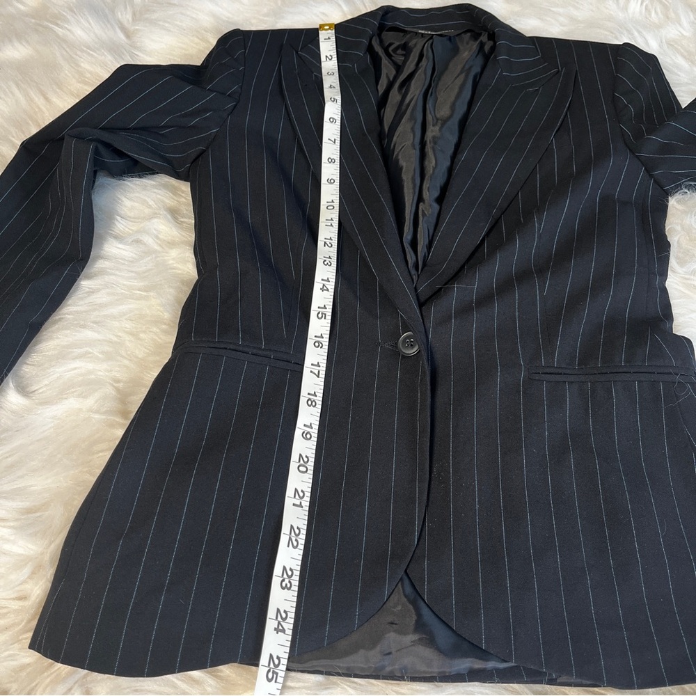 Norma Kamali Classic Timeless Black W Blue Pinstripe Single Button Blazer SZ 4 - Picture 8 of 11